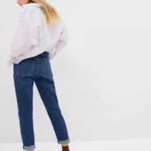 NWT - GAP 1969 Girlfriend Jeans